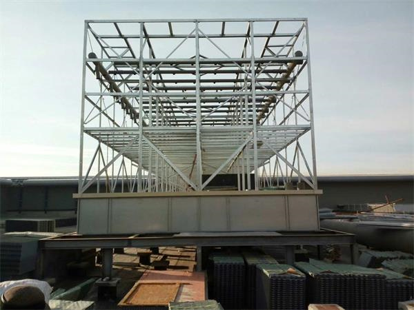 選擇玻璃鋼冷卻塔填料時(shí)應(yīng)考慮哪幾方面?(璧山方形無填料玻璃鋼冷卻塔設(shè)計(jì))