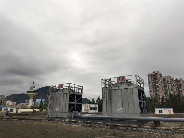 湖北冷卻塔開式和閉式有什么區(qū)別？(冷卻塔開式和閉式的區(qū)別)